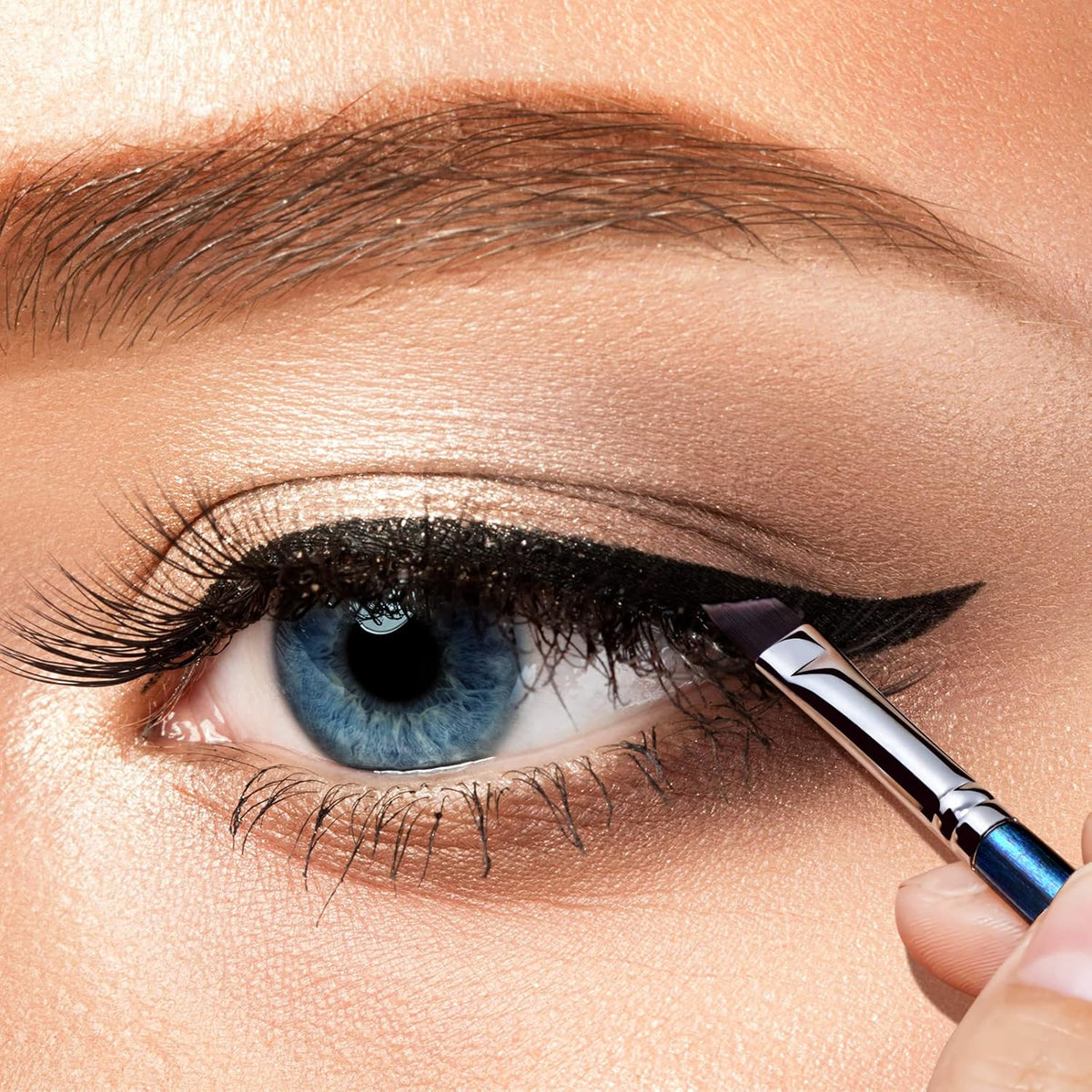 EIGSHOW Eyeliner-Pinsel, Fein Abgewinkelt, Profi-Präzisions-Pinsel, Ultradünn, Abgeschrägt, Flacher Winkel, Premium-Qualität, Zum Auftragen Von Gelpuder, Flüssiger Creme (Blau)